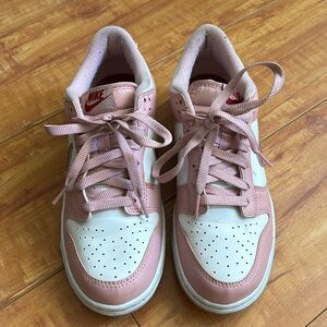 NIKE Dunk Low GS 'Pink Velvet', size 7Y